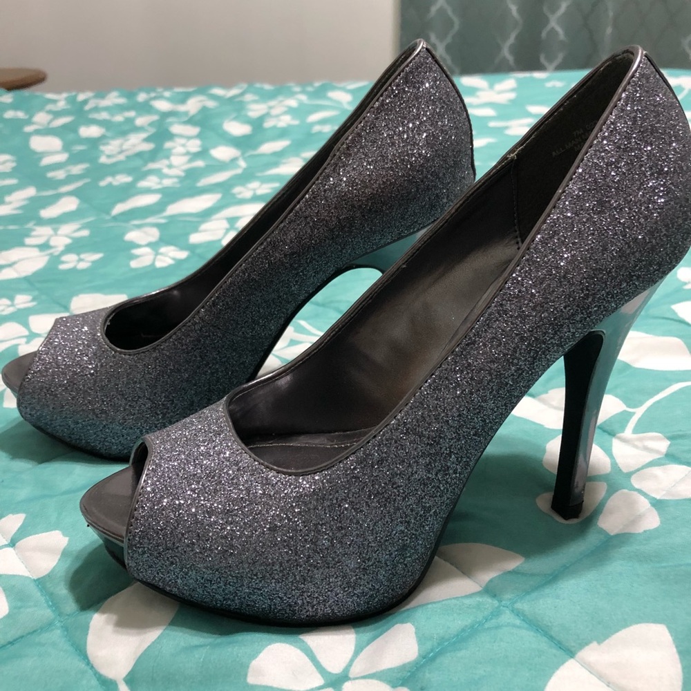 Size 7 Heels!